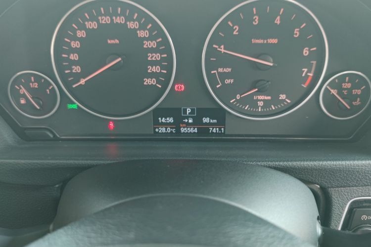 BMW 3 Series 2017 #8 BMW 3 Series 2017 car image #8