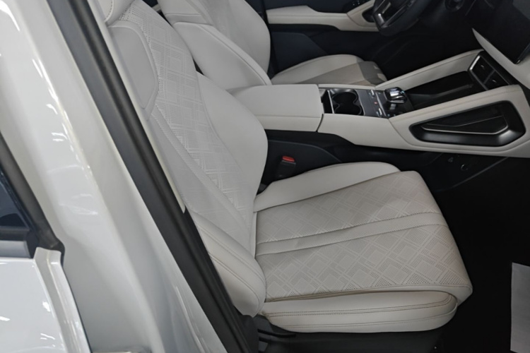 BYD YuanUP 2024 #24 BYD YuanUP 2024 immagine di auto #24
