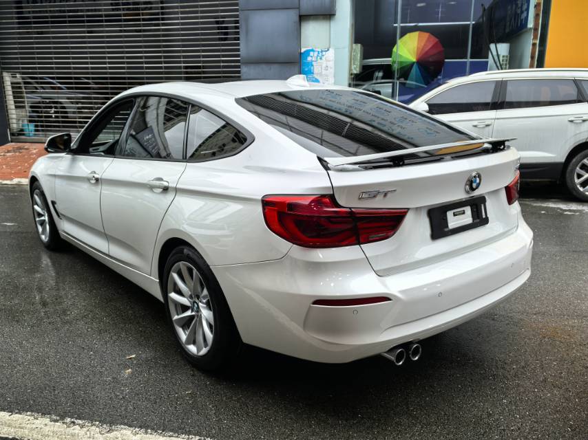 BMW 3 Series GT 2018 صورة سيارة #4