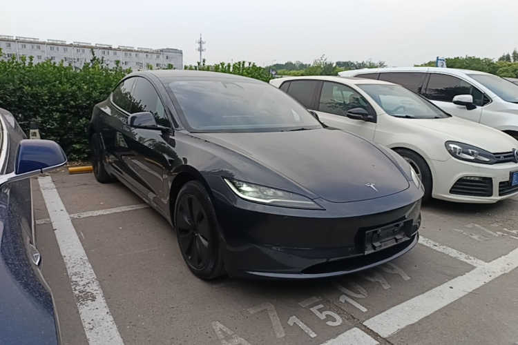 Tesla Model 3 2024 #4 Tesla Model 3 2024 car image #4