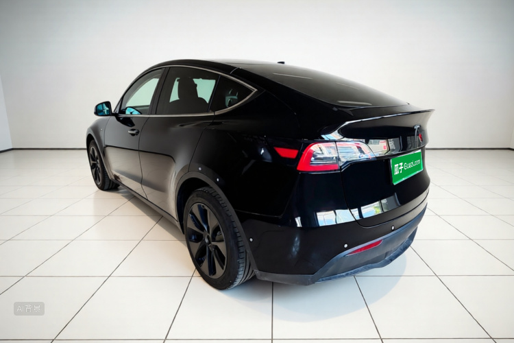 Tesla Model Y 2023 #5 Tesla Model Y 2023 car image #5