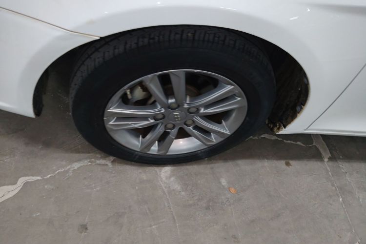 GEELY Emgrand 2017 immagine di auto #9