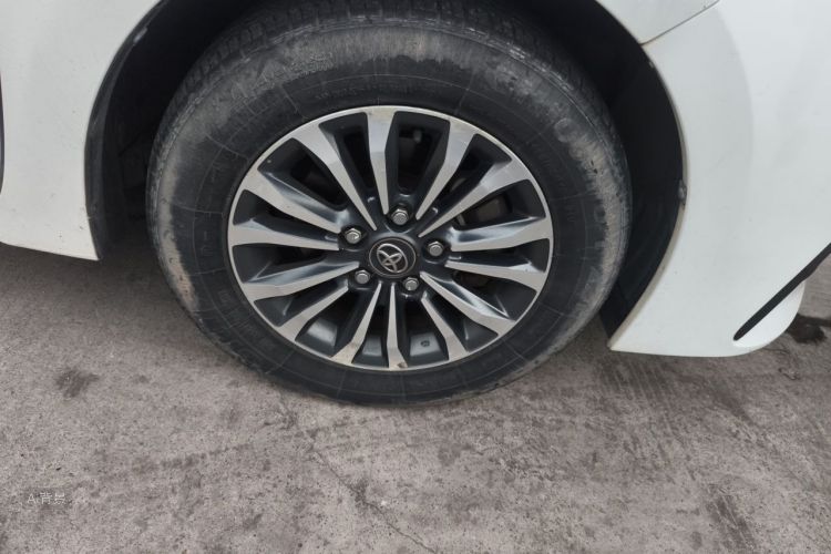 Toyota Corolla 2017 #9 Toyota Corolla 2017 car image #9