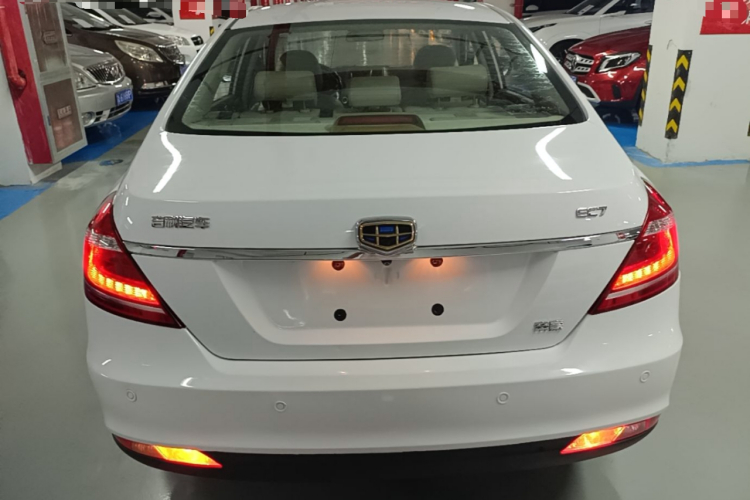 GEELY Emgrand 2015 car image #4