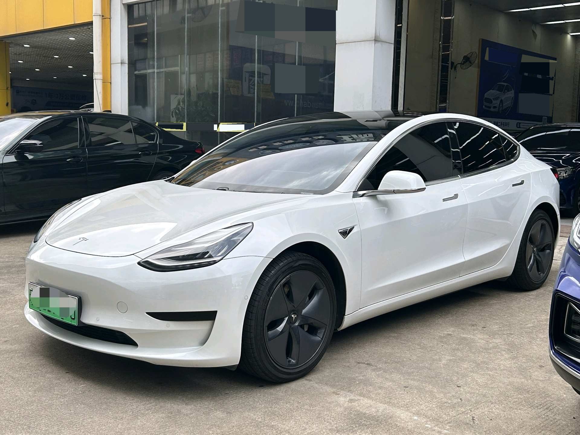Tesla Model 3 2021 car image 