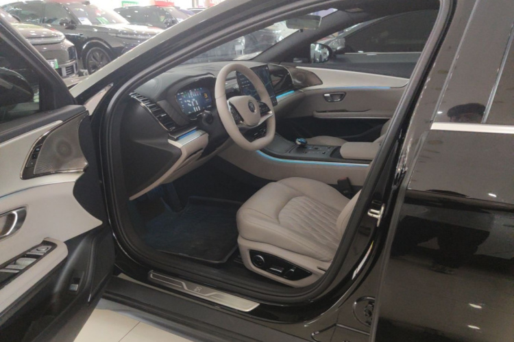 BYD Han 2025 #16 BYD Han 2025 car image #16