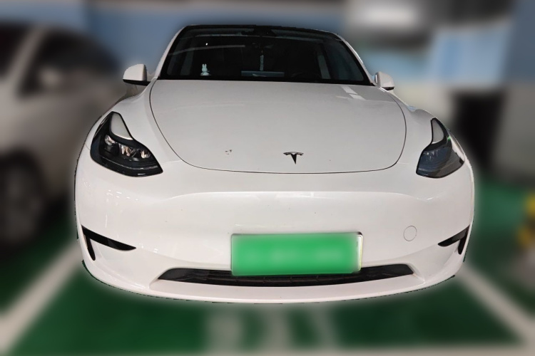 Tesla Model Y 2024 #3 Tesla Model Y 2024 car image #3