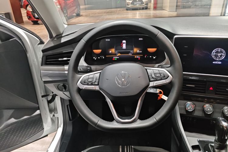 Volkswagen Bora 2024 car image #11