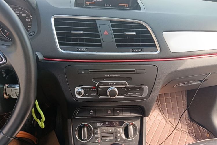 Audi Q3 2016 #13 Audi Q3 2016 car image #13