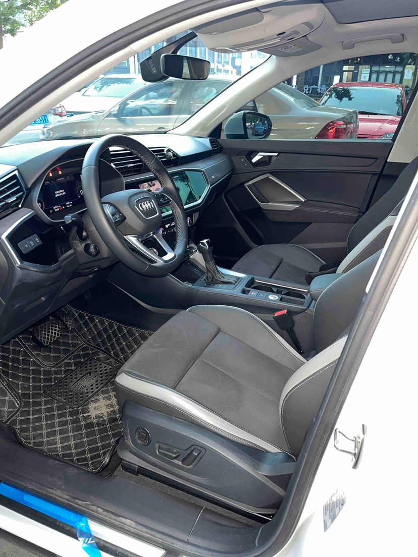 Audi Q3 2023 immagine di auto #6