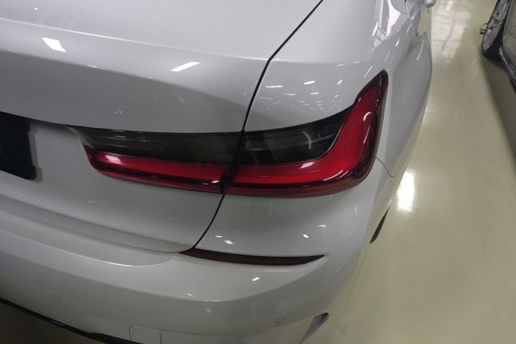 BMW 3 Series 2022 #8 BMW 3 Series 2022 immagine di auto #8