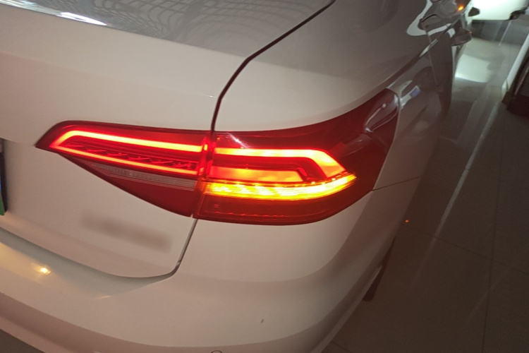 Volkswagen Lavida 2019 car image #8