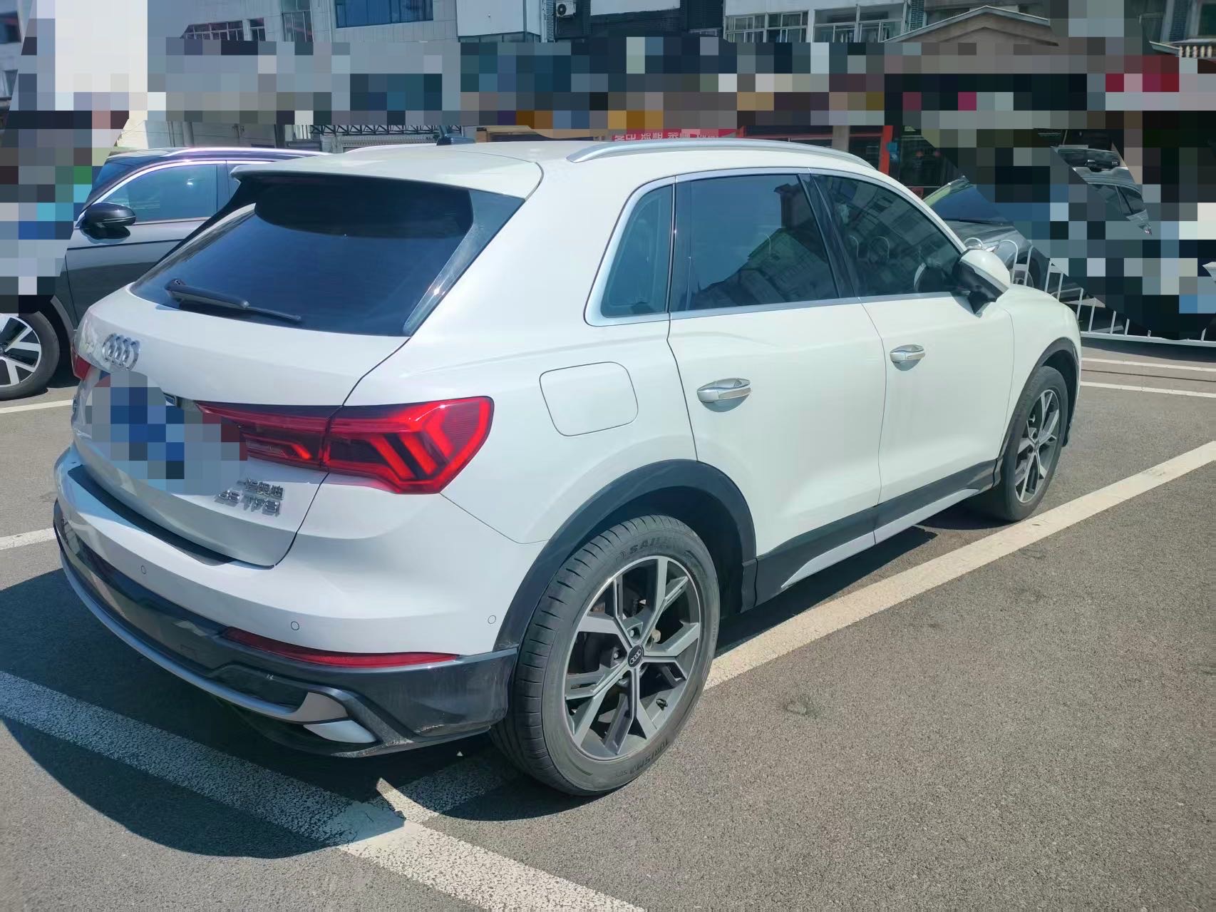 Audi Q3 2023 car image #7