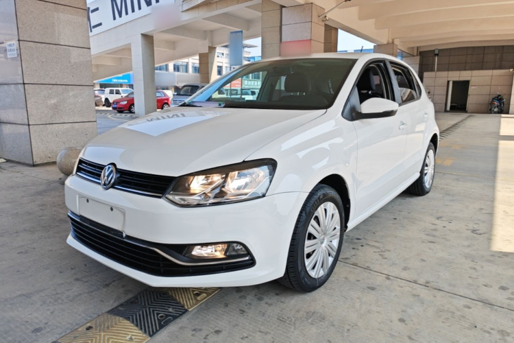 Volkswagen Polo 2016 image de voiture #2