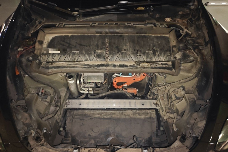 Tesla Model Y 2022 car image #18
