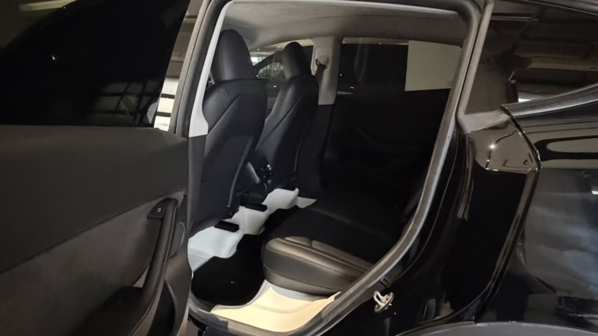 Tesla Model Y 2023 #5 Tesla Model Y 2023 car image #5