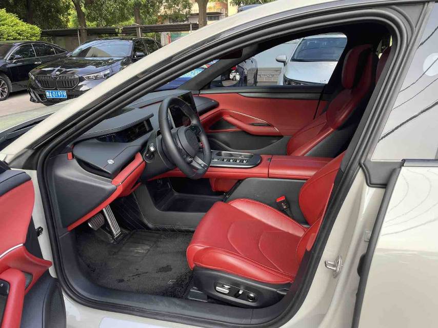 MI SU7 2024 car image #6