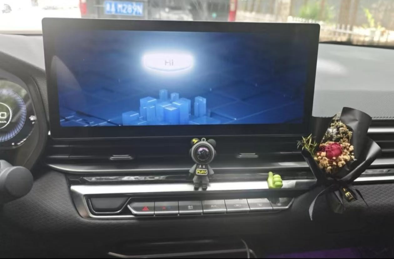 GEELY Emgrand 2024 car image #8