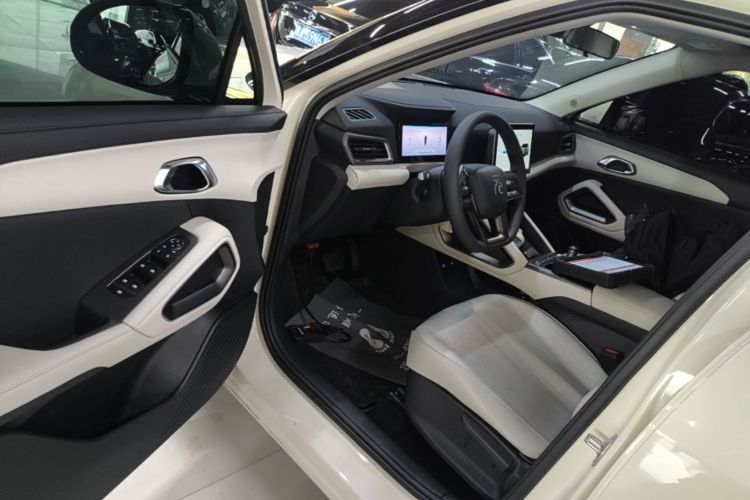 BYD YuanUP 2025 #12 BYD YuanUP 2025 صورة سيارة #12