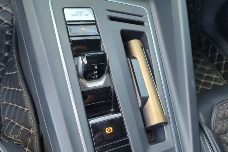 Volkswagen Golf 2022 car image #16