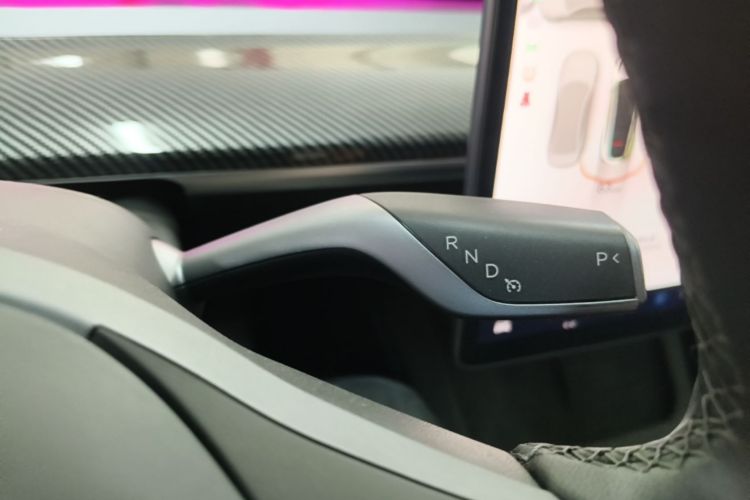 Tesla Model Y 2022 immagine di auto #14