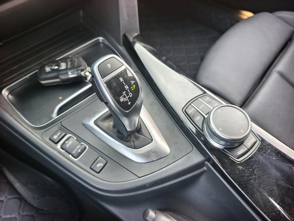 BMW 3 Series 2018 #18 BMW 3 Series 2018 car image #18