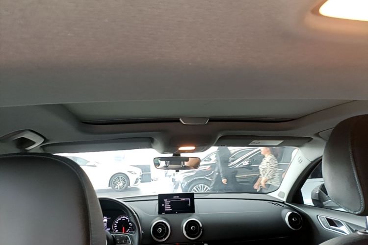 Audi A3 2018 car image #18