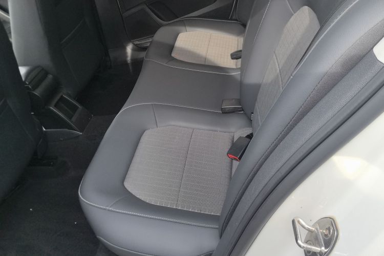 Volkswagen Santana 2016 car image #17