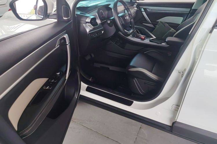 GEELY Coolray 2020 car image #16