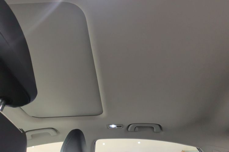 GEELY Emgrand L 2022 car image #17