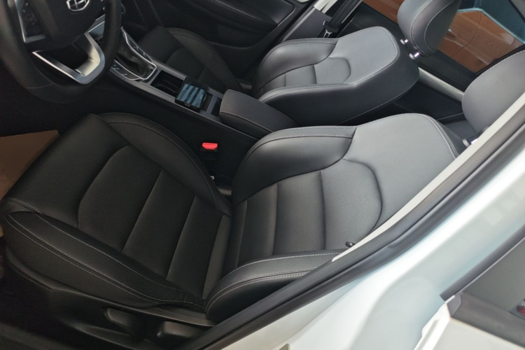GEELY Emgrand 2020 #15 GEELY Emgrand 2020 car image #15
