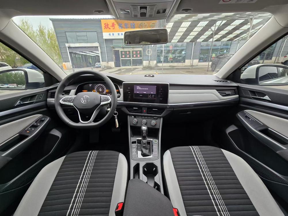 Volkswagen Bora 2023 car image #7