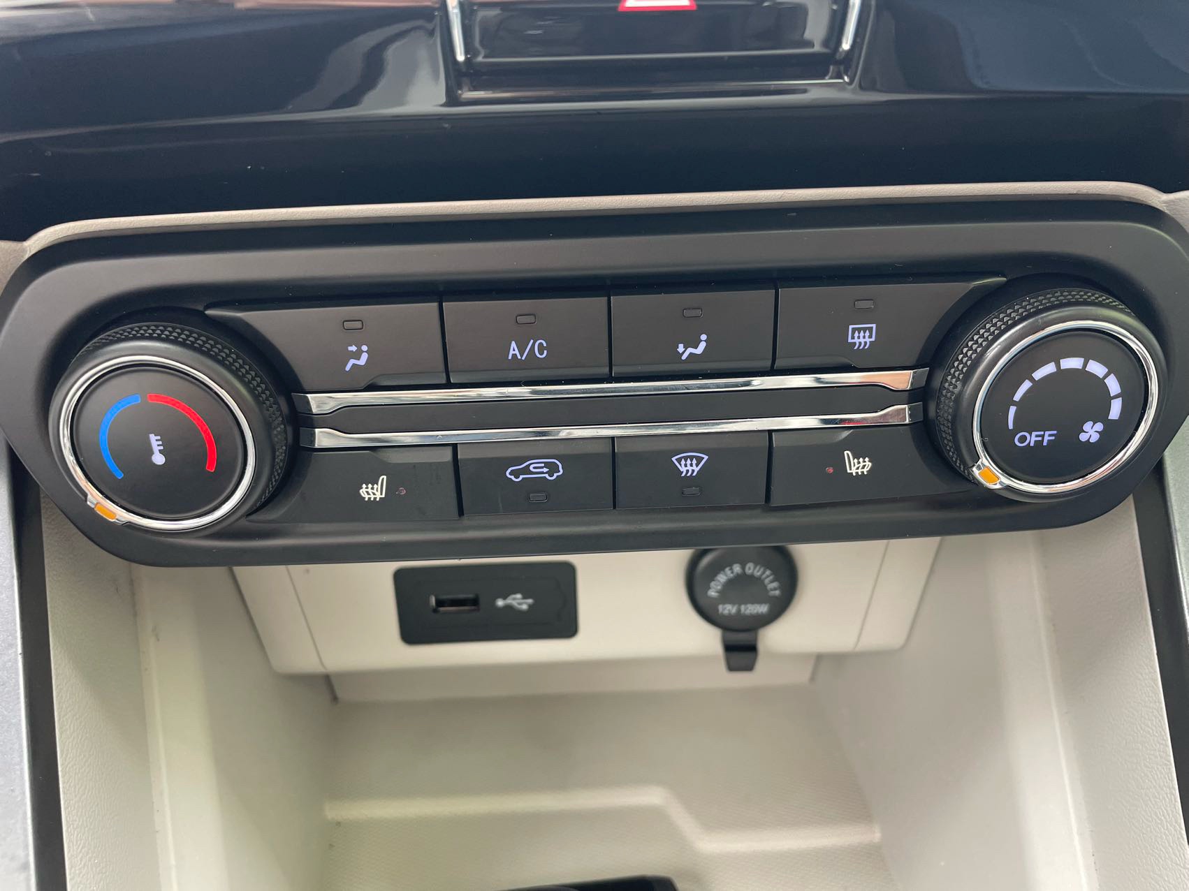 Chery Tiggo 3x 2024 immagine di auto #13