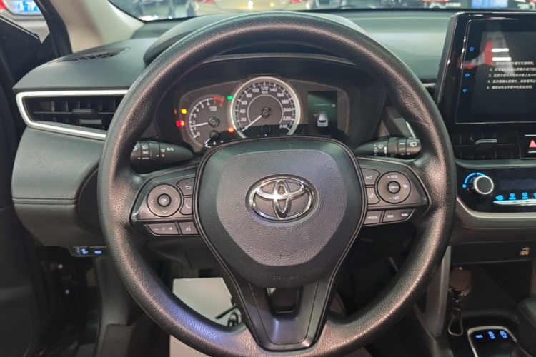Toyota Corolla Cross 2023 #11 Toyota Corolla Cross 2023 صورة سيارة #11