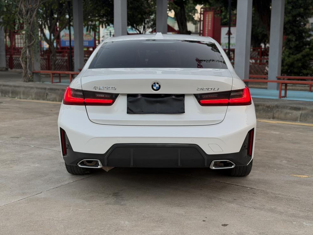 BMW 3 Series 2023 صورة سيارة #6