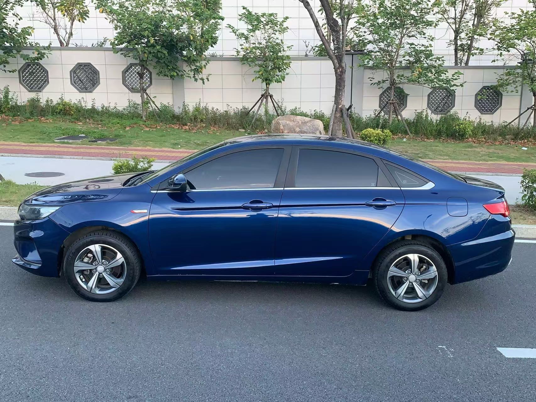 GEELY Emgrand GL 2018 car image #3