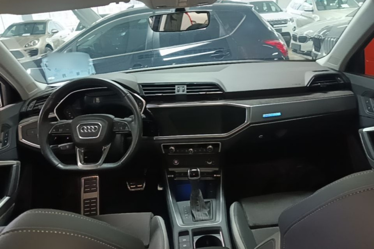 Audi Q3 2022 #11 Audi Q3 2022 car image #11
