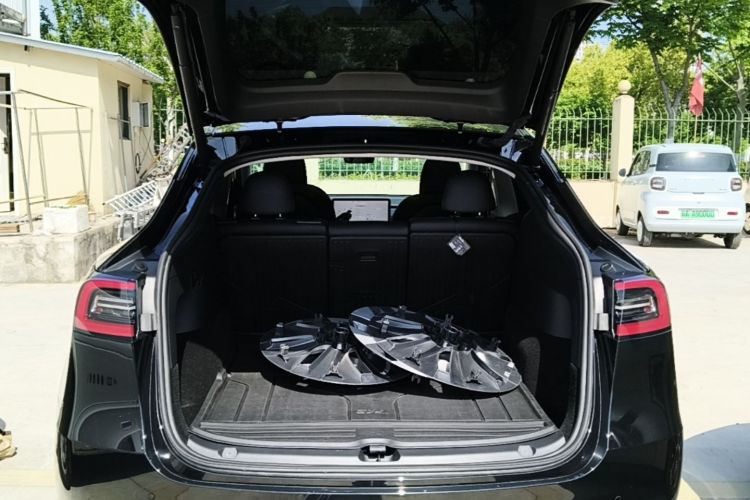 Tesla Model Y 2023 #19 Tesla Model Y 2023 immagine di auto #19