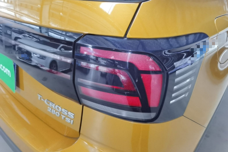 Volkswagen T-Cross 2020 #8 Volkswagen T-Cross 2020 car image #8