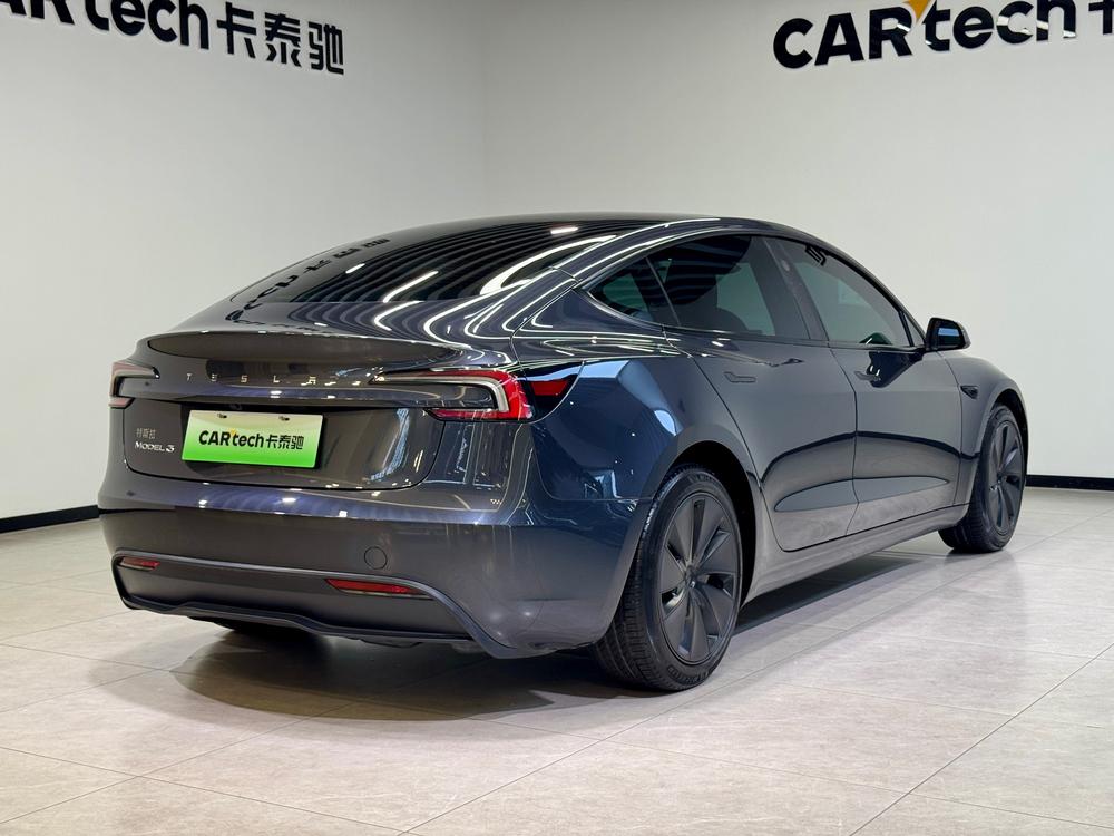 Tesla Model 3 2024 car image #7