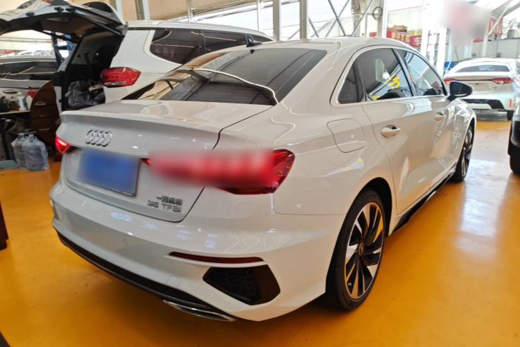 Audi A3 2023 immagine di auto #7