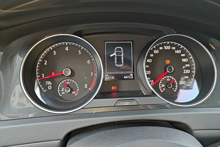 Volkswagen Golf 2020 car image #12