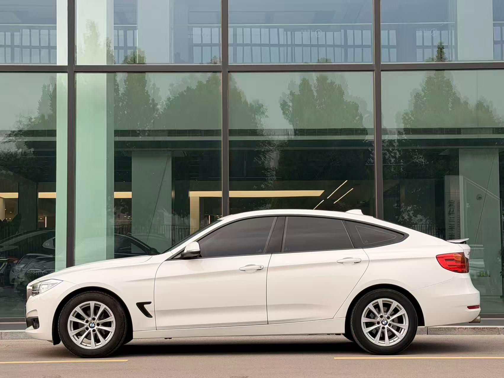 BMW 3 Series GT 2014 изображение автомобиля #3