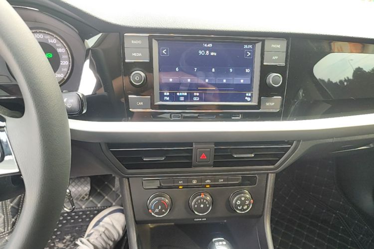 Volkswagen Lavida 2019 #17 Volkswagen Lavida 2019 car image #17