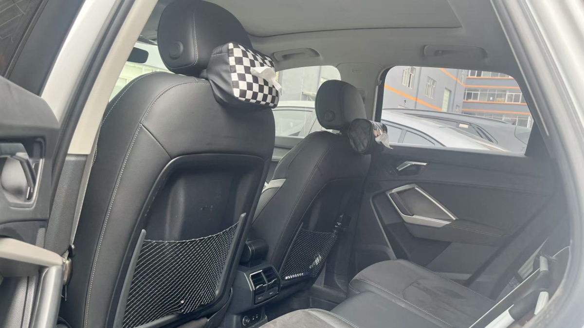 Audi Q3 2023 immagine di auto #3