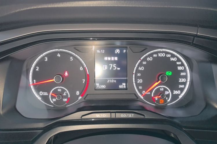 Volkswagen Polo 2020 car image #12