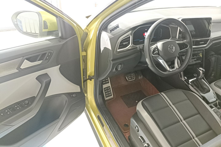 Volkswagen T-Roc 2023 #12 Volkswagen T-Roc 2023 immagine di auto #12