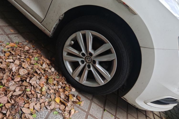 Volkswagen Santana 2017 car image #9