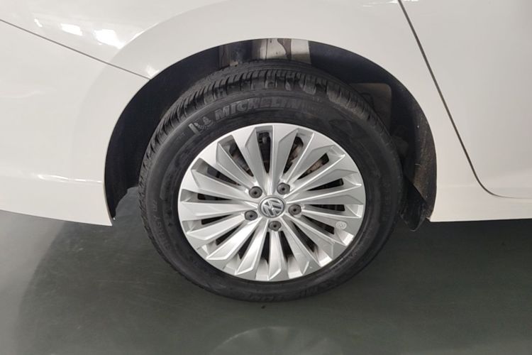 Volkswagen Lavida 2019 car image #10