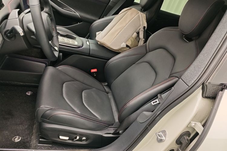 MI SU7 2025 car image #15